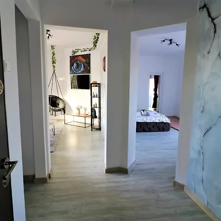Athenee Palace - Panoramic View Terrace & Balcony - Free Minibar Apartment